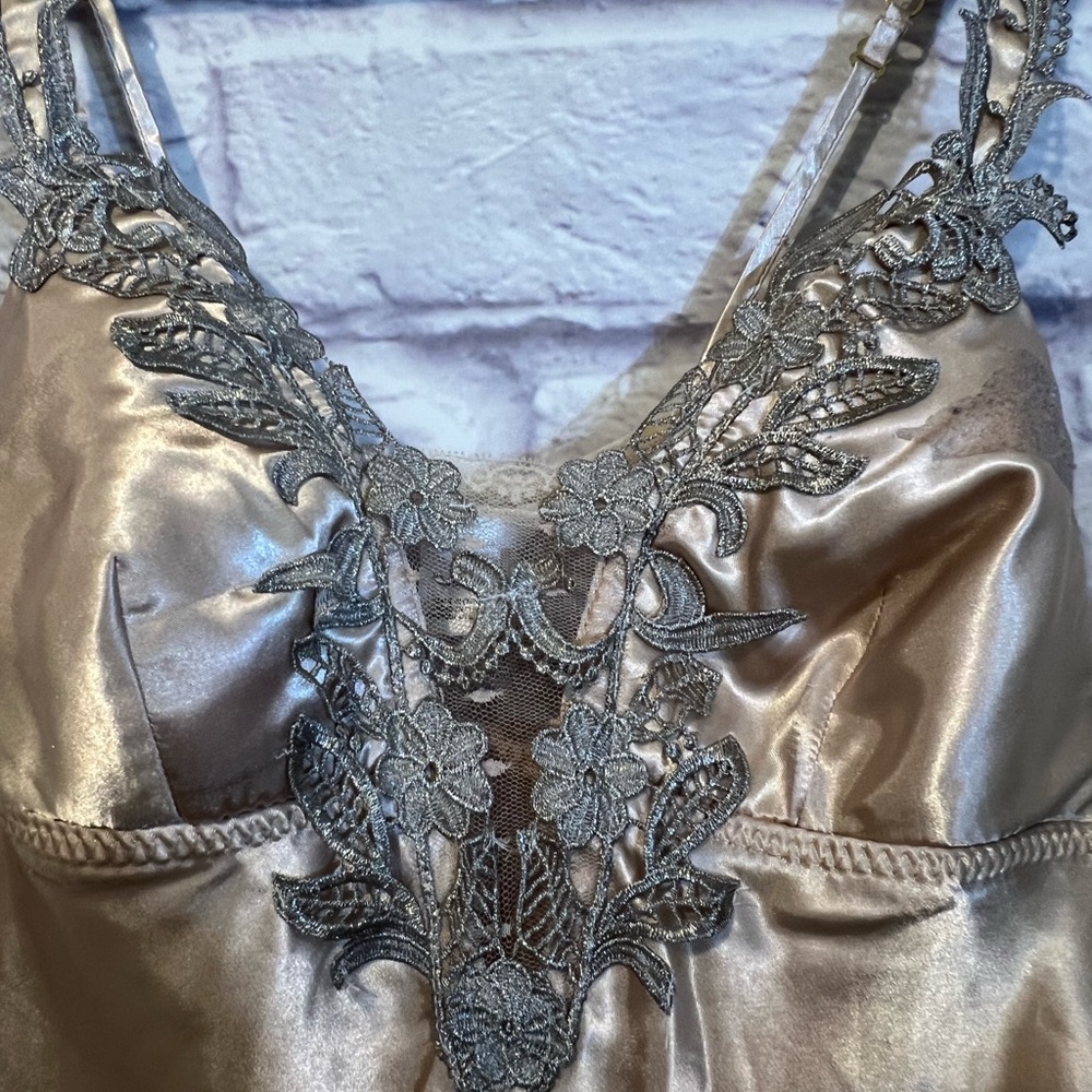 Elegant Satin Lace Trim Chemise